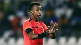 UEFA Tunjuk Omar Artan Pimpin Piala Super Eropa 2026 ( Foto : AFP/KENZO TRIBOUILLARD)