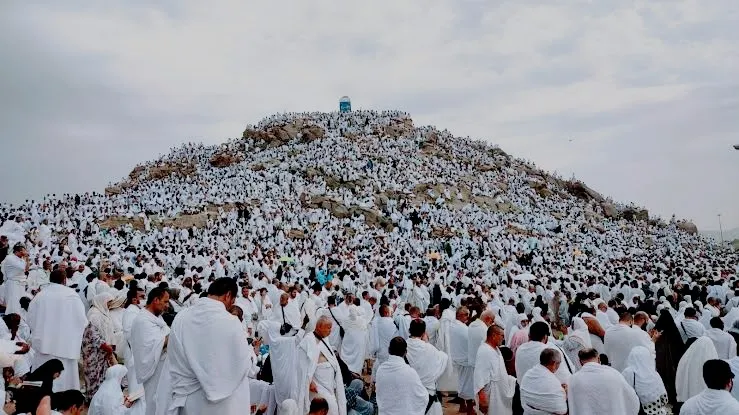 Arab Saudi Sulap Kain Ihram Bekas Jadi 5.000 Produk (Foto : muslim.okezone.com)