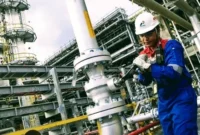 Pertamina Ungkap Proses Menjaga Kualitas BBM Ramah Lingkungan (Foto: ANTARA FOTO/M Risyal Hidayat)