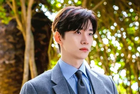 Lee Jun Ho Dilirik Bintangi Drakor Fantasi Embassy for Foreign Monsters in Korea (Foto: soompi.com)