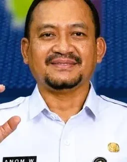 Profil Bupati Pemalang Anom Widiyantoro yang Terjaring OTT KPK