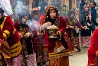 Syair Adat Tari Iyo-Iyo Hidupkan Pembukaan Kenduri Sko Lima Desa (Foto: DH)