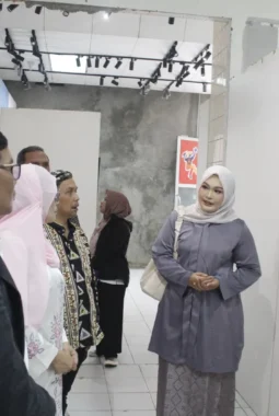 Rizkika Aulia Angkat Sepak Rago Tinggi Lewat Fotografi Esai