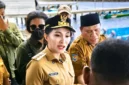 Gubernur Sherly Tegur Kepala SMAN 1 Halteng soal Fasilitas (Foto: dok. Ist)