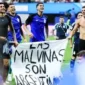 Starmer Dukung FIFA Selidiki Spanduk Malvinas Argentina (Foto: AFP/THOMAS COEX/CNN)