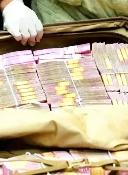 KPK Sita Uang Rp2 Miliar dalam OTT Bupati Pemalang
